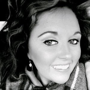 Meet your Posher, Marcia